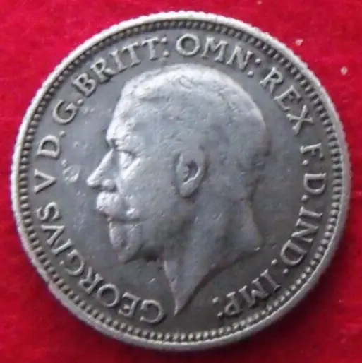 1928 GEORGE V SILVER SIXPENCE  ( 50% Silver )  British 6d Coin.   705