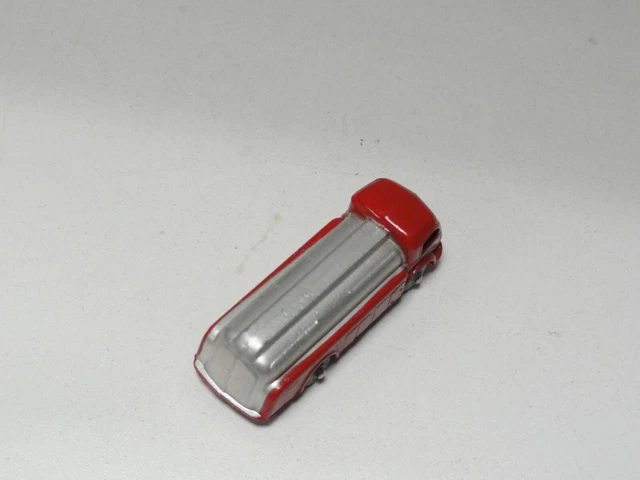 Camion citerne Panhard fabrication CIJ série micro 5