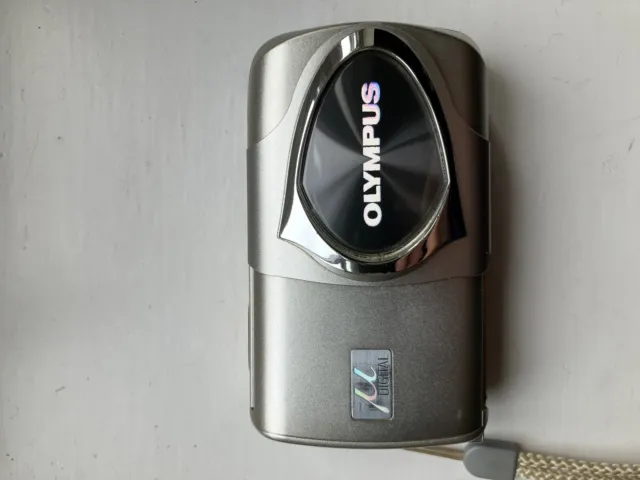 Olympus Mju 410 4MP Compact Digital Camera, Silver, Case, XD cards x4, Batteries