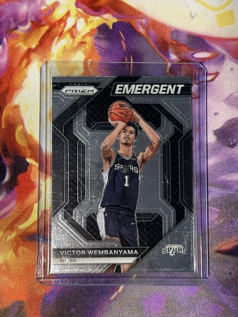 Carte Victor Wembanyama #12 Panini Prizm 2023 Rookie Gradée PSA 9 - San Antonio Spurs
