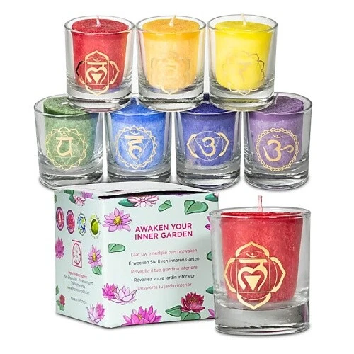 Set. 3x7 Votiv Chakra Duftkerzen in Geschenkbox