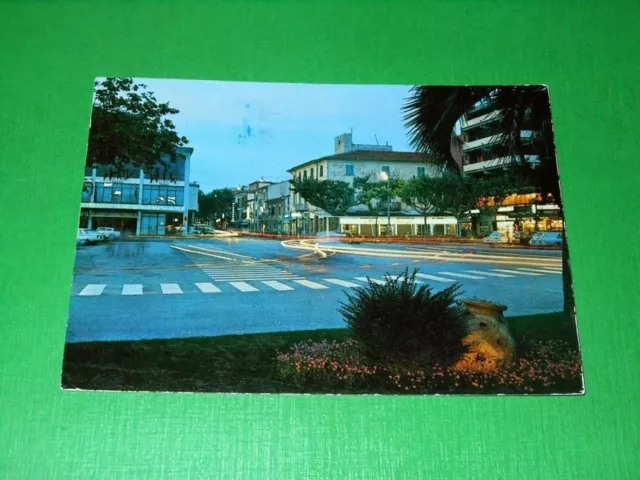 Cartolina Marina di Massa - Piazza Betti 1969.
