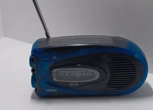 Freeplay Self Powered AM/FM Radio Solar & Crank Solar Blue Pre-Owned Freeplay Self Powered AM/FM Radio Solar & Crank Solar Blue Pre-Owned