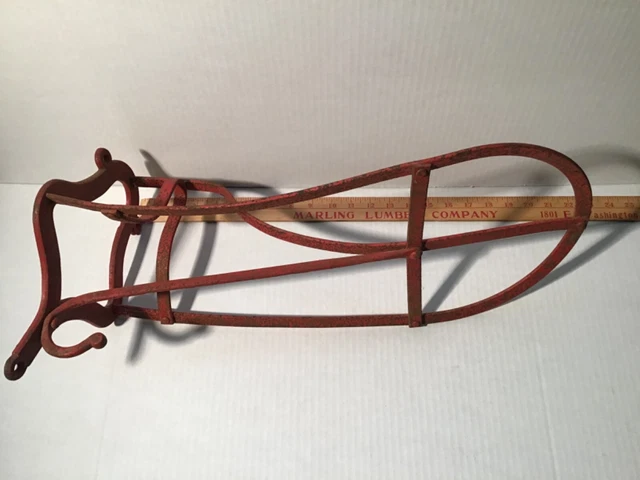Cast Iron Vtg Wall Mounted Horse Tack Saddle Rack Bracket Hook Farm Barn Harness