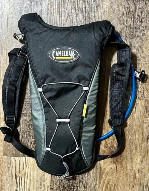 Camelbak Classic Hydration Pack with Reservoir Gray/Black