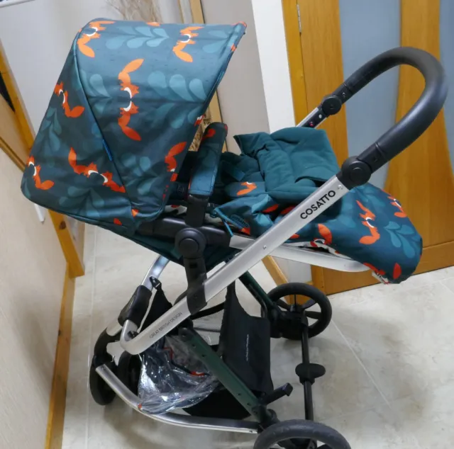 Cossato Giggle Fox Freinds 3 in1Travel System Pram/Pushchair/Car Seat 2