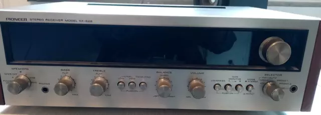 Pioneer Model SX 626 Stereo Receiver