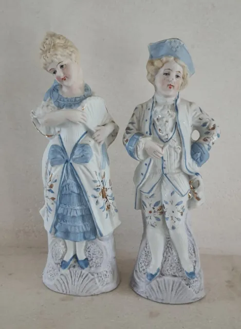 Couple figurines en biscuit polychrome marquise et marquis, sujets anciens