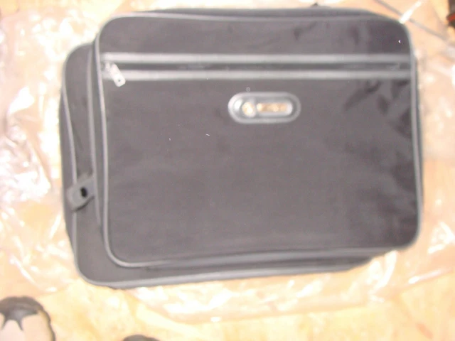 Vanity case rigide : l'accessoire idéal pour une organisation optimale