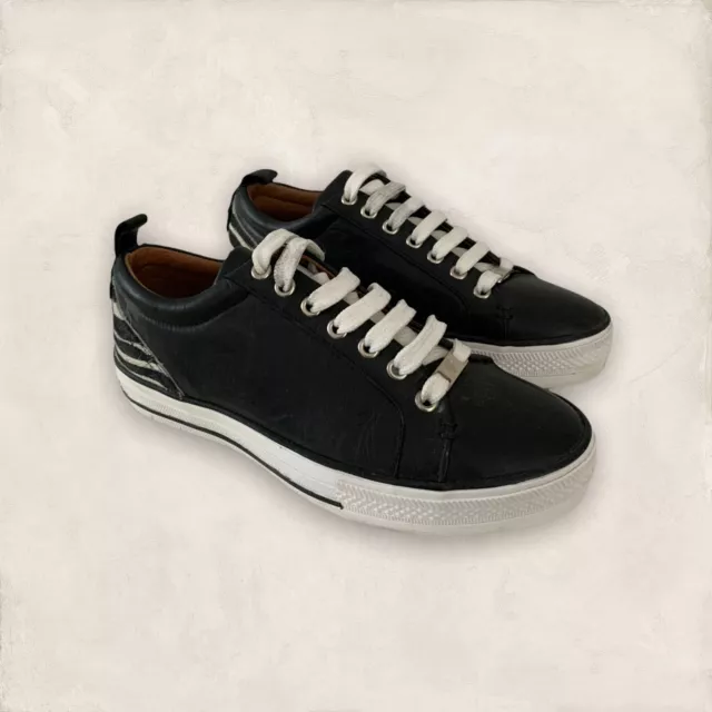 Moda in sales pelle fioni trainers