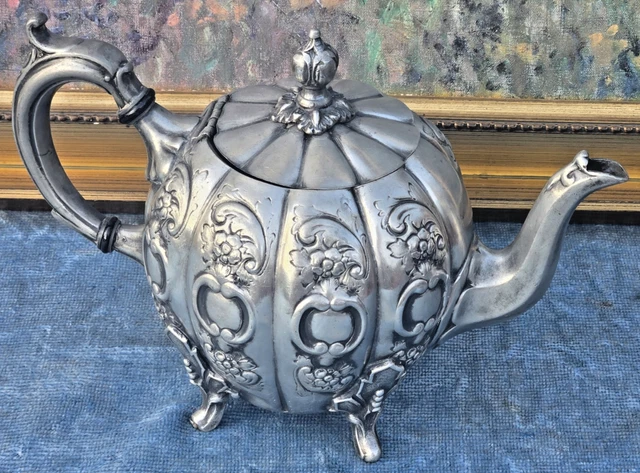 ANCIENNE THÉIÈRE EN métal argenté collection vintage EUR 15,00 ANCIENNE THÉIÈRE EN métal argenté collection vintage EUR 15,00