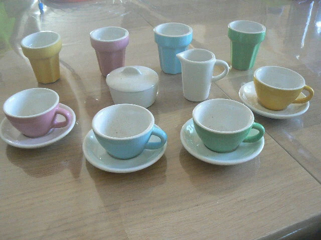 Dînette Vintage – Service à Café Pour Poupées – Céramique