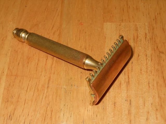 1930s Vintage Gillette Bostonian Windsor or Regent Gold Tone Safety Razor USA