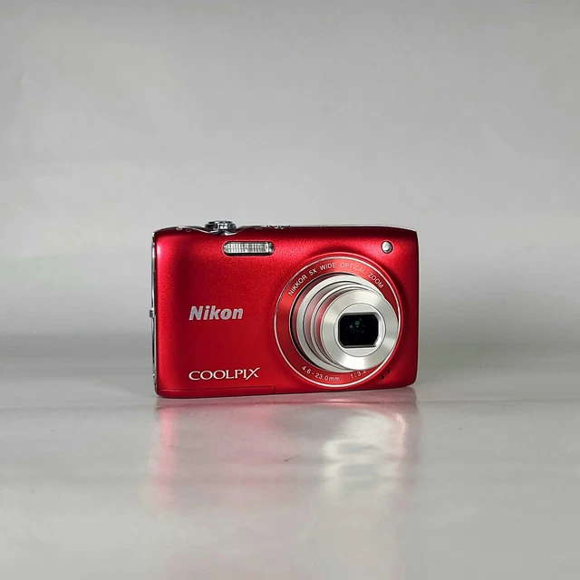 NIKON COOLPIX S3100 14.0 MP x5 Digital Camera Red + Original Packaging