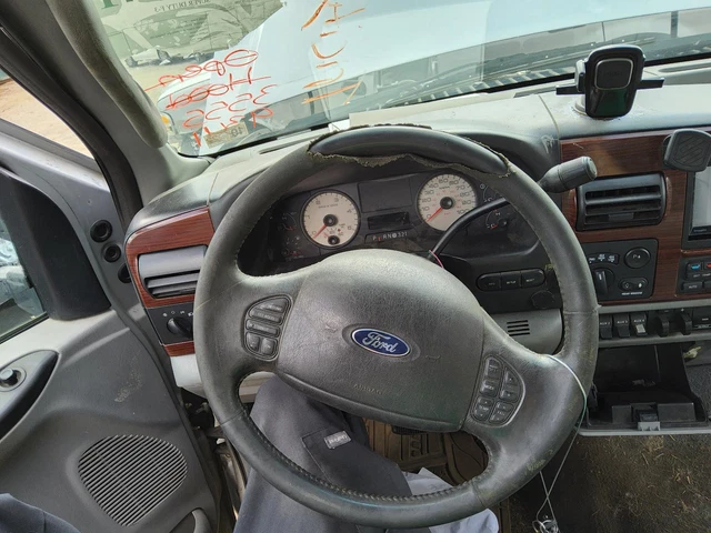 Used Steering Column fits  2006  Ford f350sd pickup Column Shift w tilt Grad