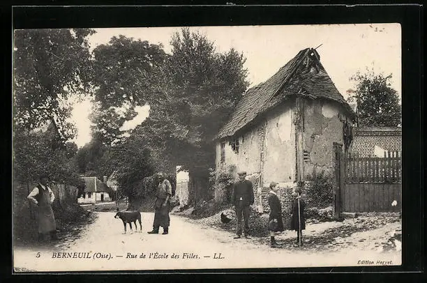 CPA Berneuil, Rue de l´École des Filles 1918