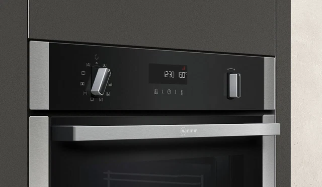 Neff Four intégrable 71l 60cm a pyrolyse inox 6