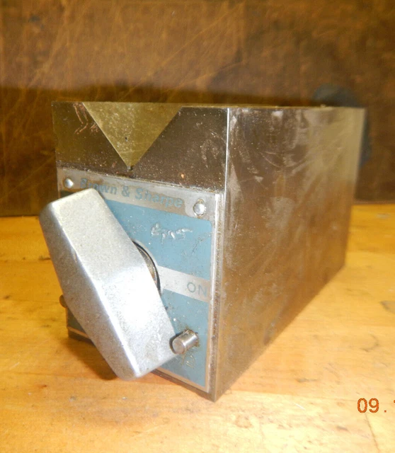 Lot A76 Brown And Sharpe Magnetic Chuck V Block For Surface Grinder