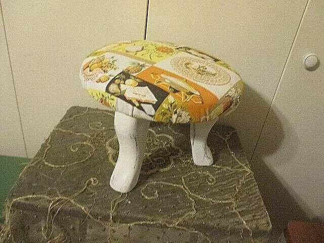 CUTE! Vintage Cottage Shabby Round Footrest Footstool 3-Leg RETRO FABRIC