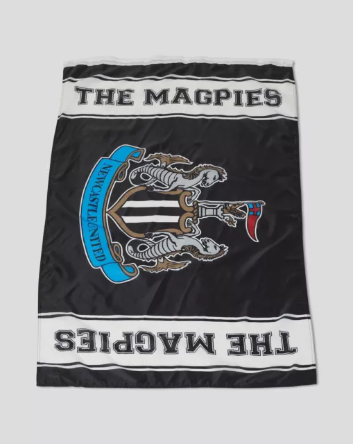 Newcastle United Fc Crest Flag 150Cm X 90Cm -Official Football Gift, The Magpies