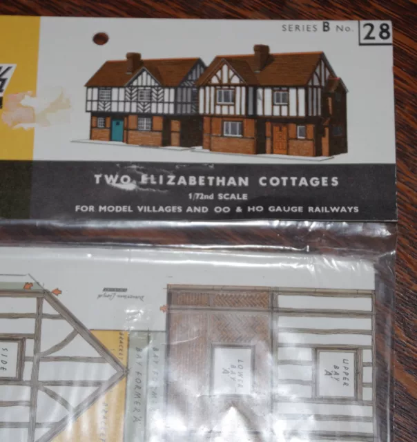 SuperQuick No28 OO Gauge "Two Elizabethan Cottages" Card Kit