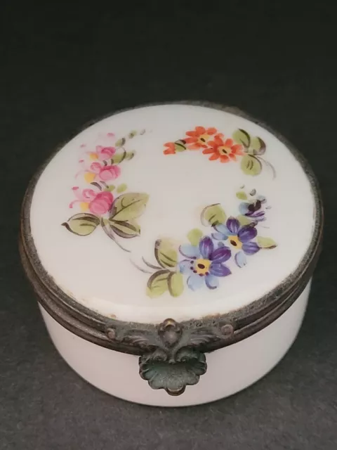 Antique French Porcelain Enamel Snuff/Pill Box