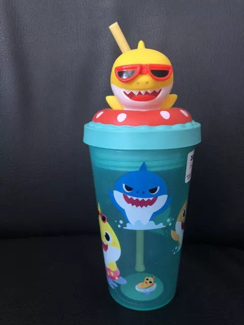 https://www.picclickimg.com/ykgAAOSwcL1lT5kz/Zak-3D-Baby-Shark-15oz-Plastic-Fantastic-Tumbler.webp