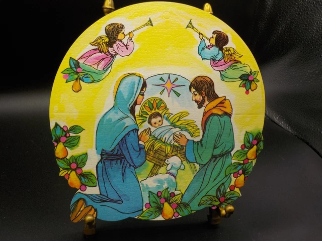 Vintage Round Christmas Card Mary Joseph Baby Jesus Angels Unused.
