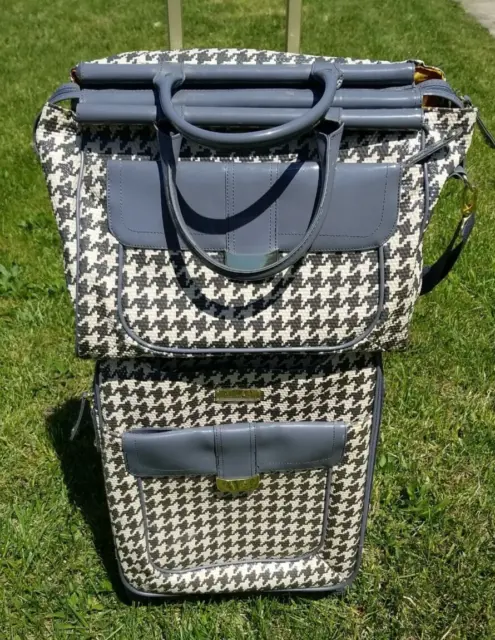 Samantha Brown Houndstooth 2 PIECE SET 20"/TOTE Gray/White Color Spinner