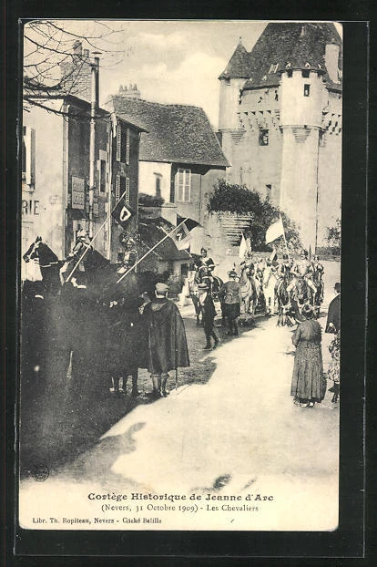 CPA Nevers, Cortege Historique de Jeanne d´Arc 31.10.1909, Les Chevaliers