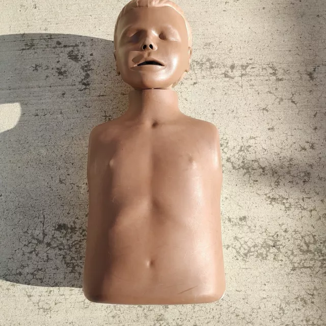 Laerdal Little Junior CPR Training Manikin W/ Bag + 14 Disposable Airways & Lung Laerdal Little Junior CPR Training Manikin W/ Bag + 14 Disposable Airways & Lung