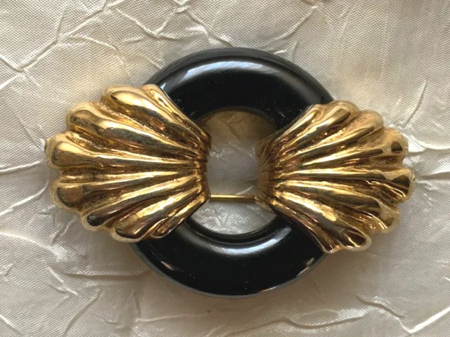 Vintage French designer Brooch - Gilt metal, bakelite ring - 6cm by 4cm