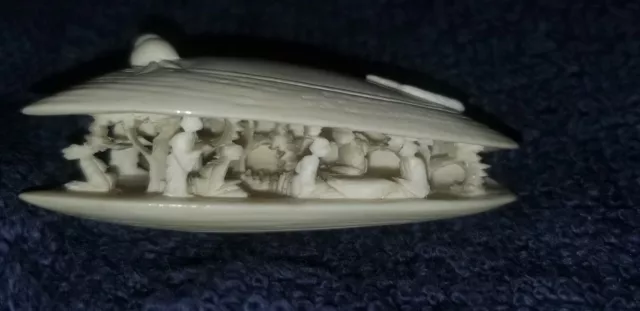 Antique Japan Japanese diorama clam mussel shell figure figurine netsuke