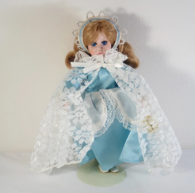 Vintage Playtown Cinderella Doll 9" The Porcelain Collection 902 w/ Stand 1984