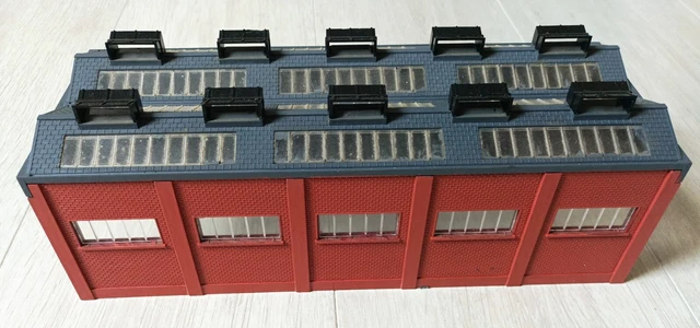 Maquette FALLER 155 - Hangar Marchandises HO 1/87 - Montée - Rare