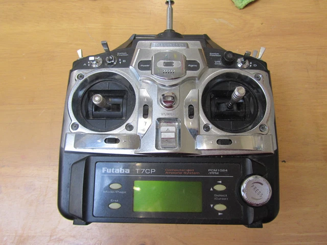 Futaba 7CHP PCM/PPM ねじ込ん 7チャンネル