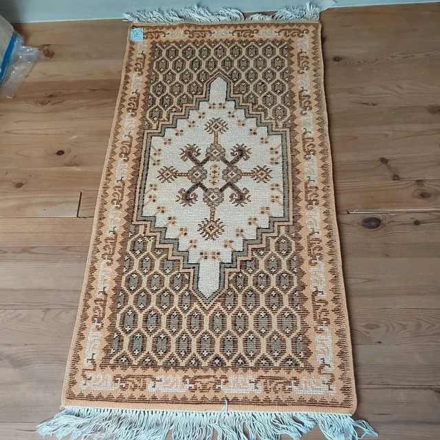 tapis ancien d Afrique du Nord fait main datant du XX ème siècle.  2