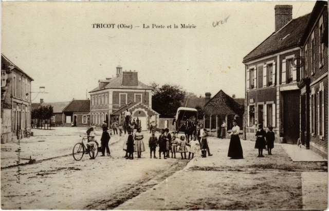 CPA AK TRICOT - La Poste et la Mairie (259647)
