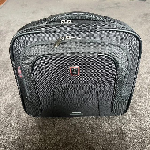 Tumi T-Tech Presidio Macarthur Wheeled Compact Laptop Briefcase. Style 67102D.