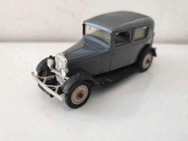 1/43 NOREV plastique N°6 Peugeot 201