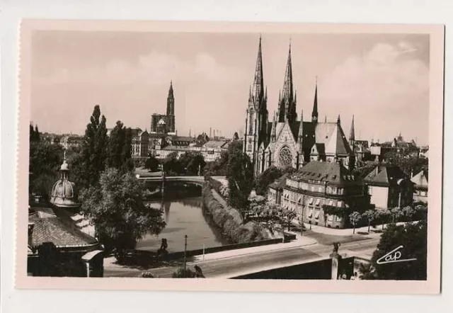 Strasbourg AK Eglise St.Paul et la Cathedrale CPA um 1960 ungelaufen