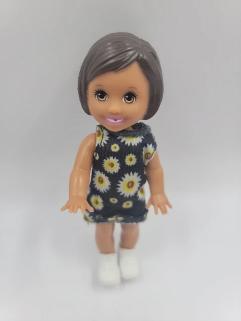 BARBIE KELLY BROWN Molded Hair Girl Dol Missing Front Tooth 1994 barbie-kelly-brown-molded-hair-girl-dol-missing-front-tooth-1994
