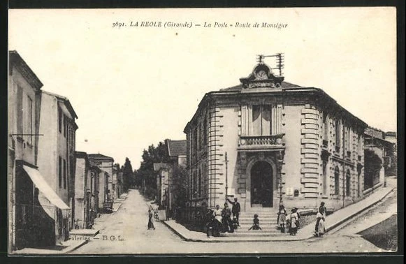 CPA La Reole, La Poste - Route de Monségur