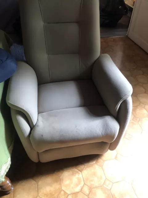 fauteuil releveur électrique Bastide 2 moteurs  2