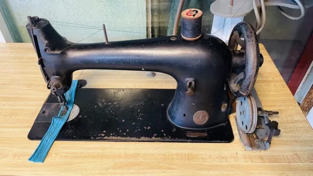 Singer 211U566 Walking Foot Sewing Machine