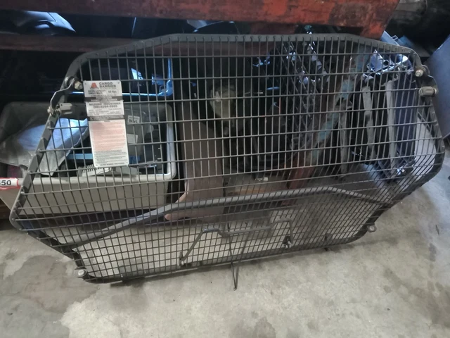 Station wagon clearance cargo barrier