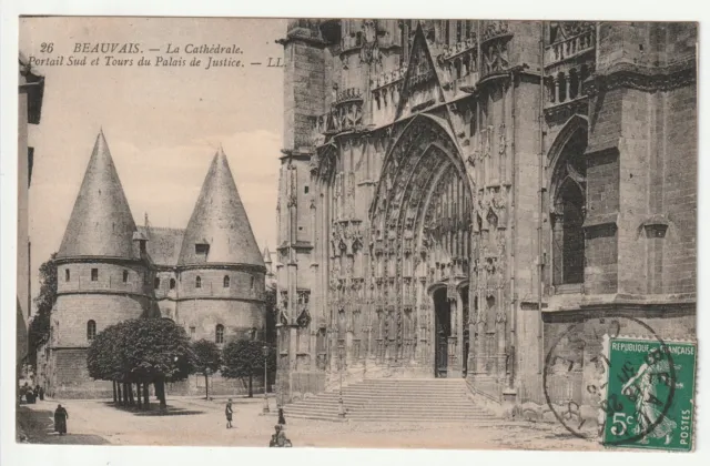 BEAUVAIS - Oise - CPA 60 - la Cathedrale - le portail