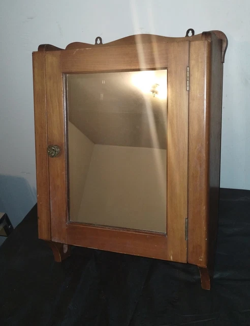 Gabinete de medicina vintage Romito Donnelly