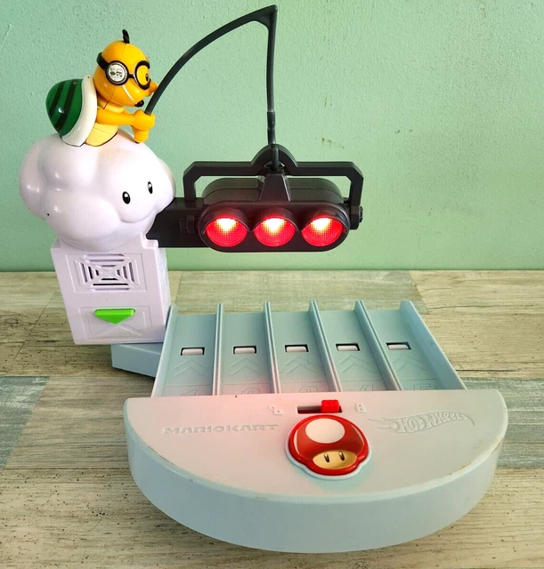 HOT WHEELS MARIO Kart Rainbow Road Replacement Lakitu Light Sound Start