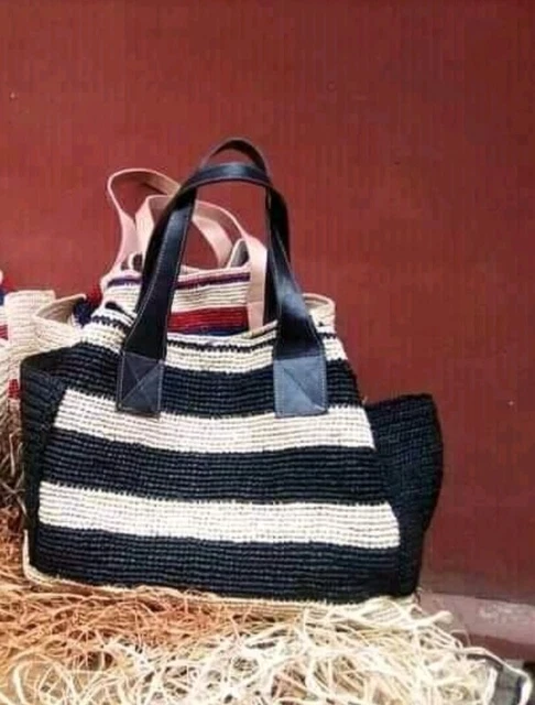 Sac fourretout ref3 en crochet Raphia et Tressé Rabanne de Madagascar Soaartshop